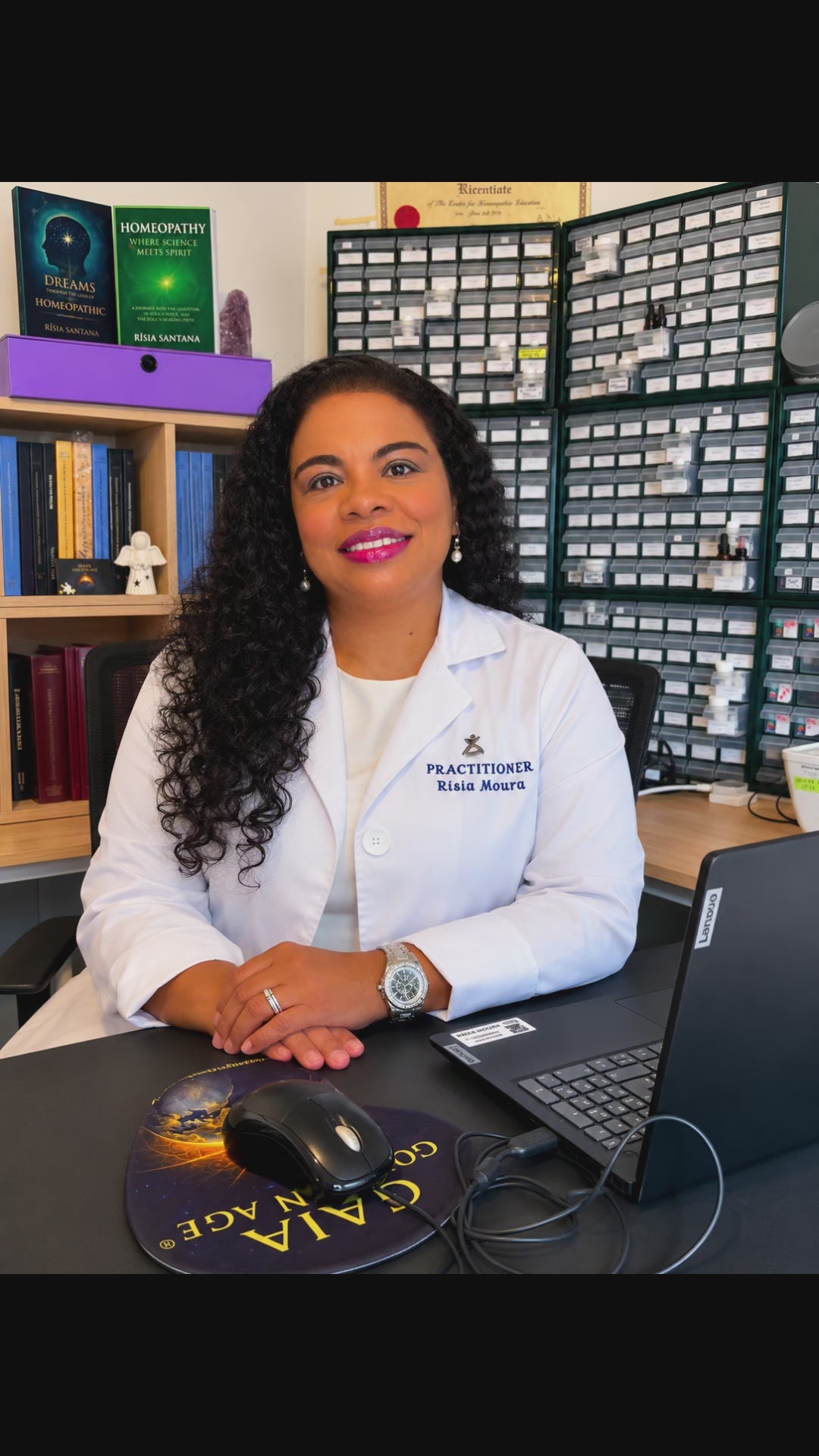 Consulta Homeopática com Rísia Santana. (Consulta em português)